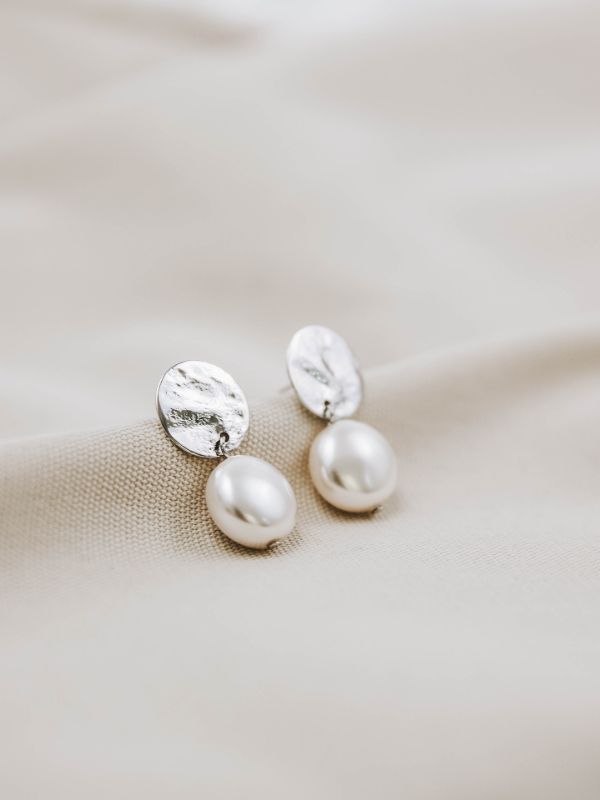 OLGA Pearl - Earrings from Abrazi