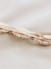 
                        
                          Load image into Gallery viewer, AILEEN Vintage Gastby Style Freshwater Pearl hairclip
                        
                      