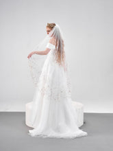 
                        
                          Load image into Gallery viewer, IMOGEN - Gold Mika Sparkle Veil
                        
                      