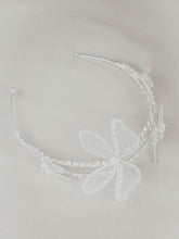 
                        
                          Load image into Gallery viewer, LE BLANC Butterfly Mesh Applique Headband
                        
                      