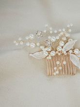 
                        
                          Load image into Gallery viewer, TAYLOR Handmade Swarovski Pearl Floral Hair Comb
                        
                      