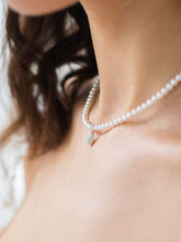 
                        
                          Load image into Gallery viewer, ARIANA Pearl - Necklace from Abrazi
                        
                      