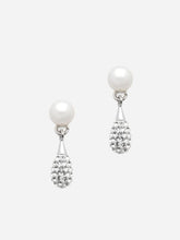 
                        
                          Load image into Gallery viewer, ARIANA Pearl - Earrings from Abrazi
                        
                      