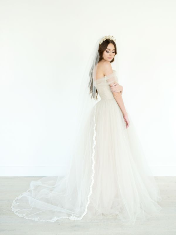 NADINE Elegant Lace - Veil from Janice Tan